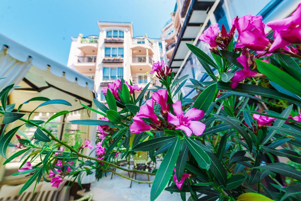 Romance Marine Aparthotel Slăntjev Brjag Exteriör bild